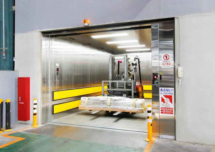 Cargo lift maintenance