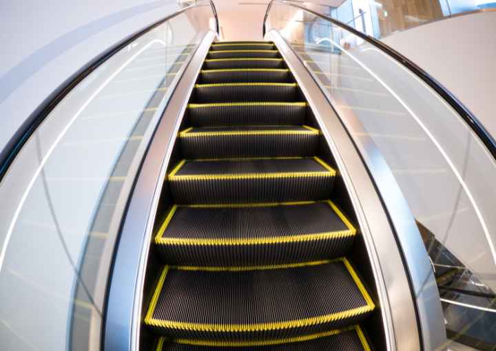 Curved Escalator installation