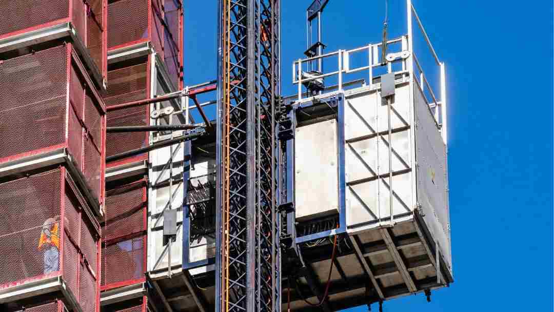 Passenger Hoist Lift: Benefits, costs, and optimization