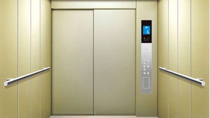 Royal Fuji Hospital elevator