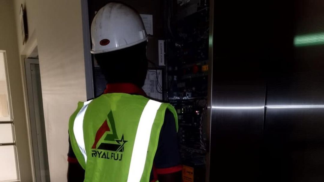 Efficient and Reliable 4 Passenger Lift Installation in Dubai, UAE