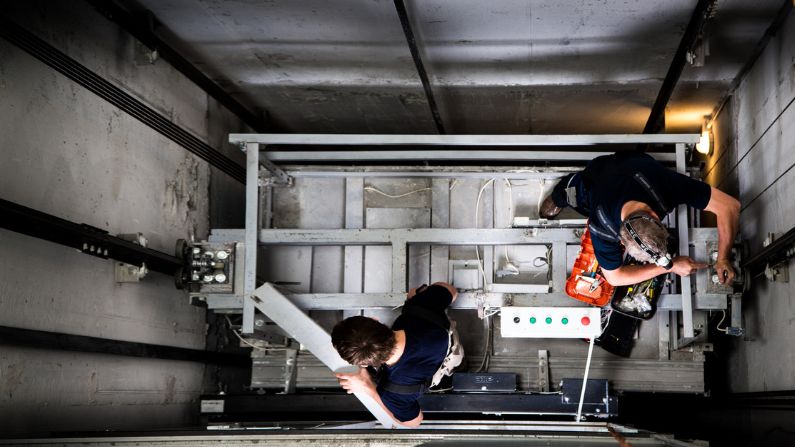 How to Choose the Right Elevator Maintenance Contract for You Today